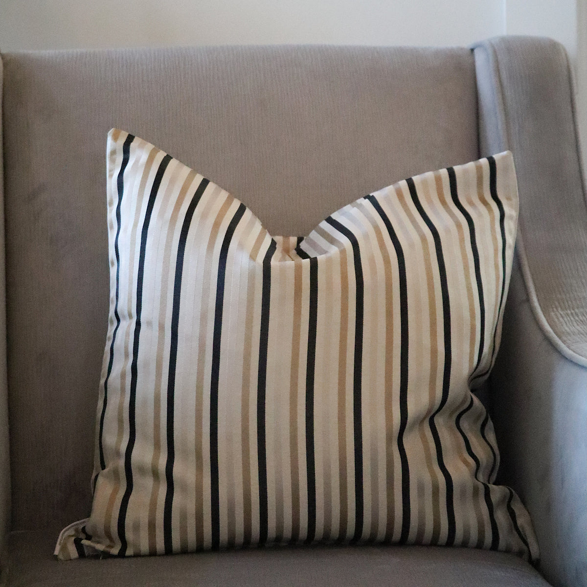 20 x 20 Pattern Pillow Cover