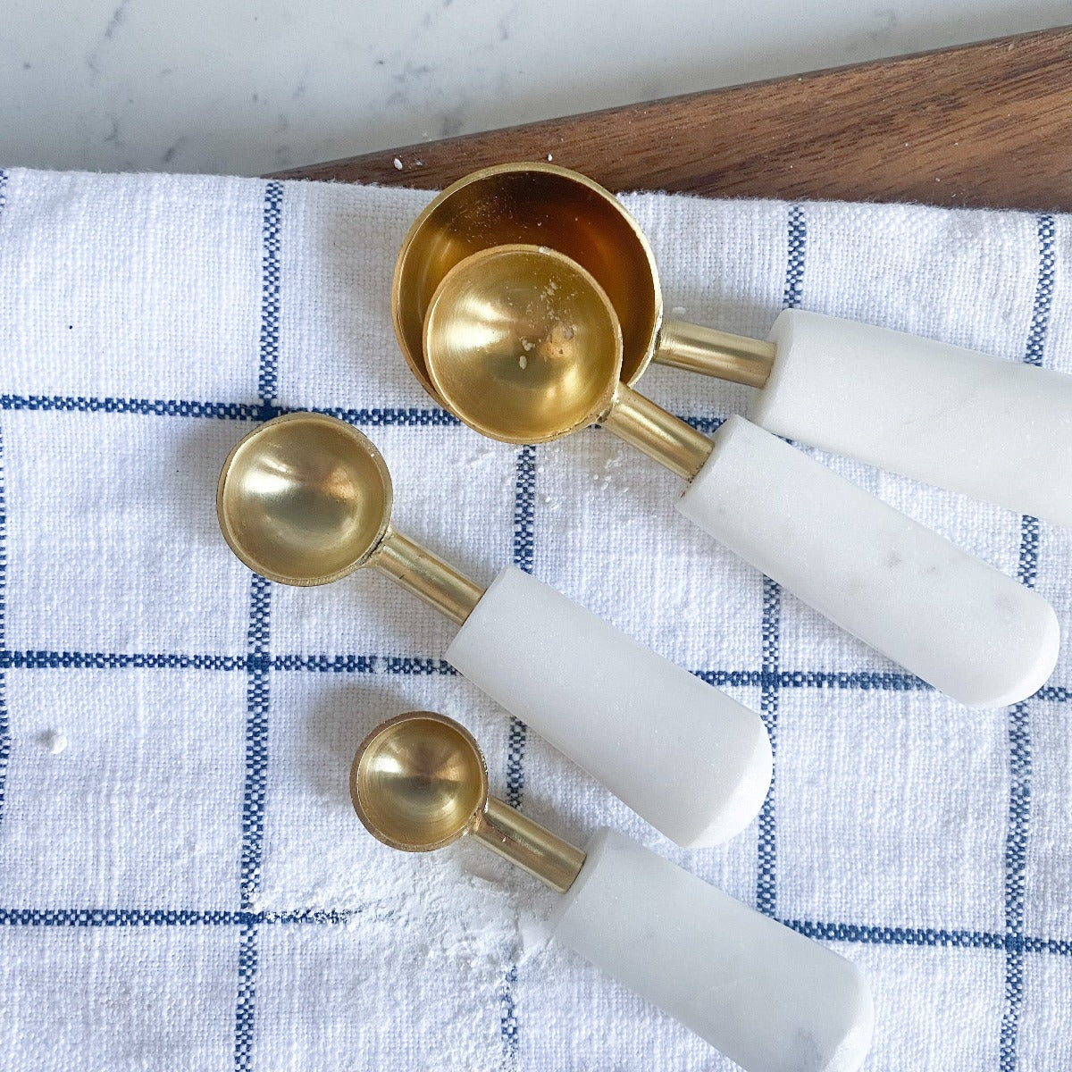 Gold &amp; White Marble Measuring Spoons, Set of 4