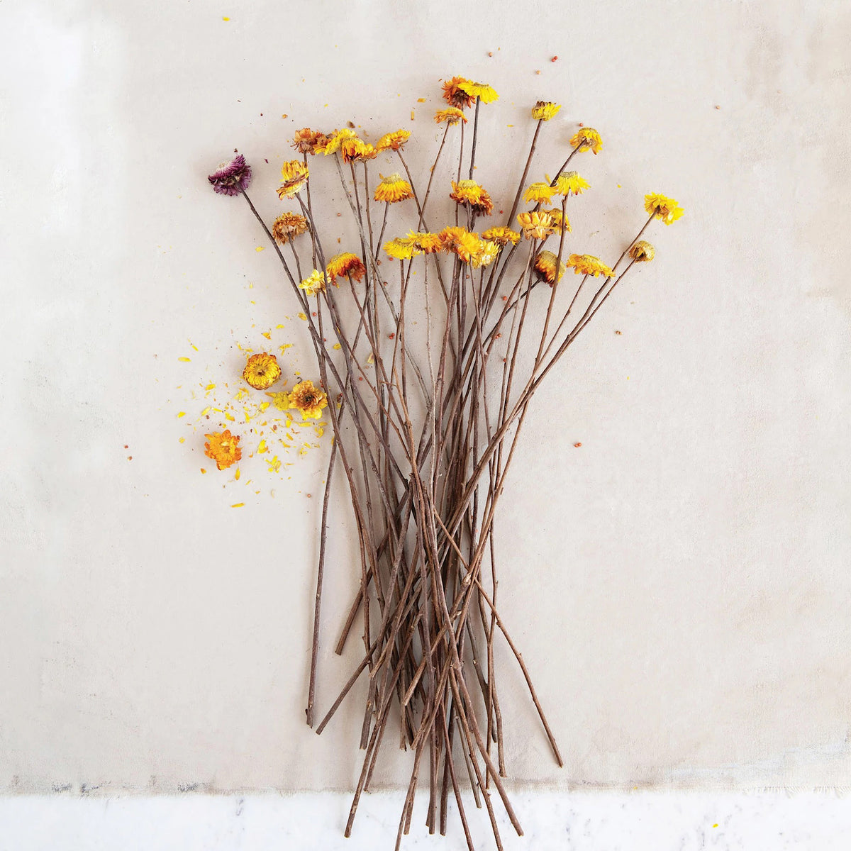 Dried Natural Straw Flower Bunch